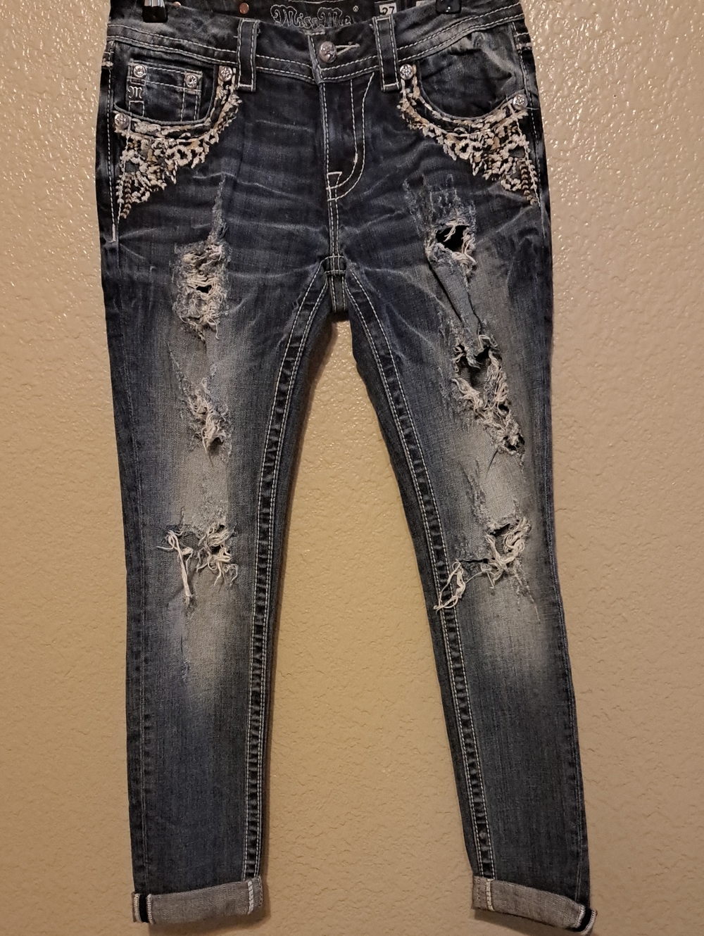 Miss Me Size 27 Signiture Skinn Distressed Dark Blue Embroidered Jeans
